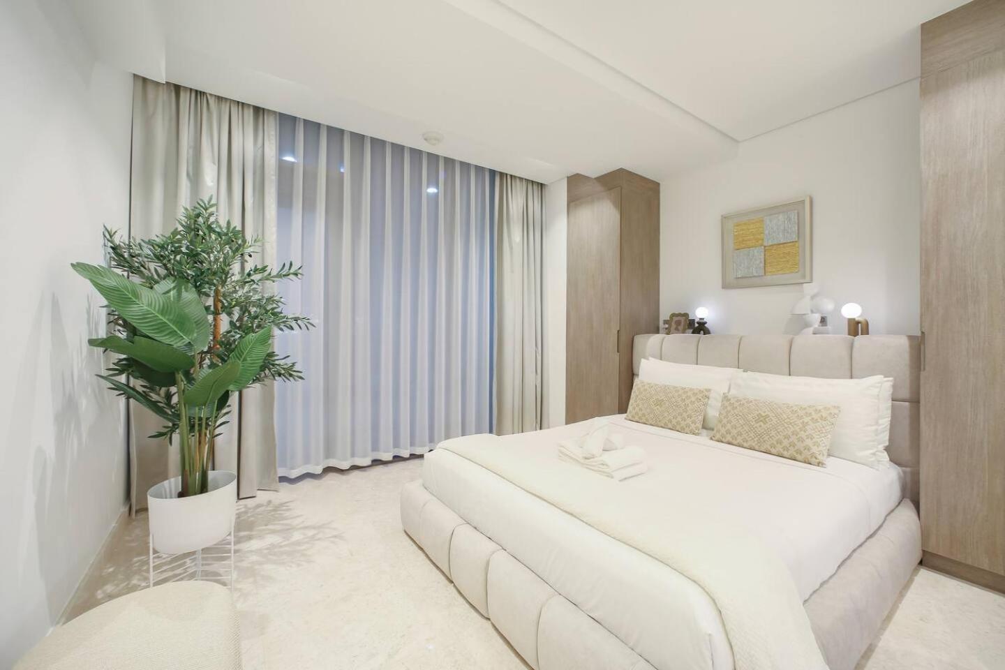 Glamorous Studio! Walk To Burj Khalifasleep 3! Апартаменти